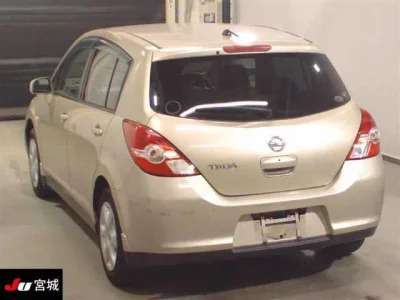 Nissan TIIDA
