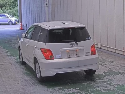 Toyota IST