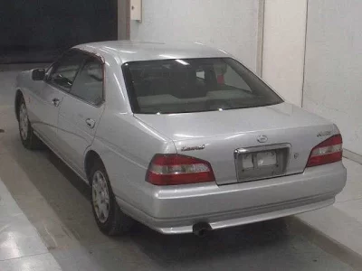Nissan LAUREL