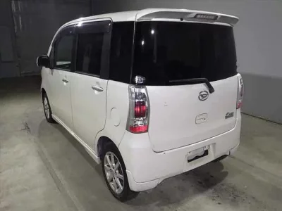 Daihatsu TANTO EXE