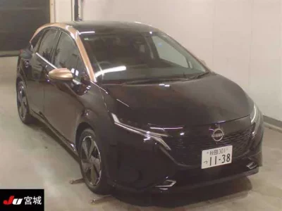 Nissan AURA