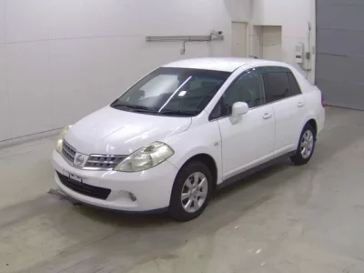 Nissan TIIDA LATIO