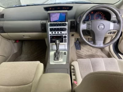 Nissan STAGEA