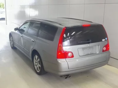 Nissan STAGEA