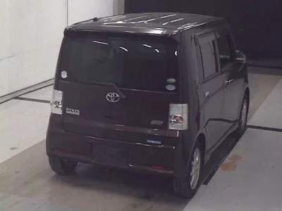 Toyota PIXIS SPACE