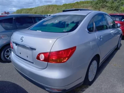 Nissan SYLPHY