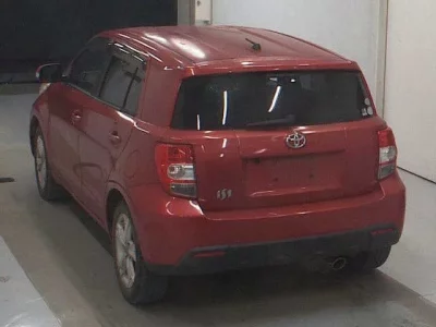 Toyota IST