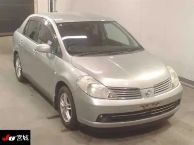 Nissan TIIDA LATIO