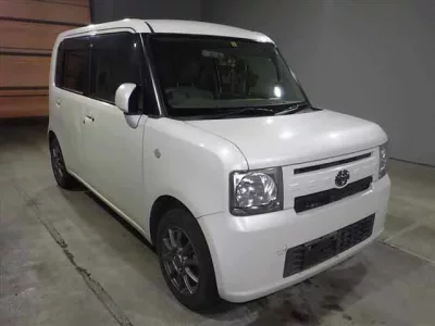 Toyota PIXIS SPACE