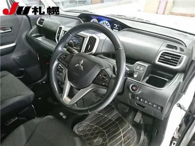 Mitsubishi DELICA D2