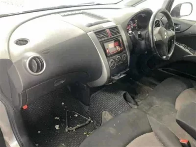 Mitsubishi COLT PLUS