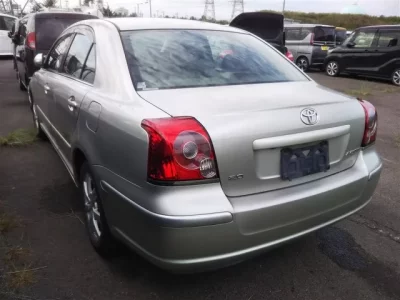 Toyota AVENSIS SEDAN