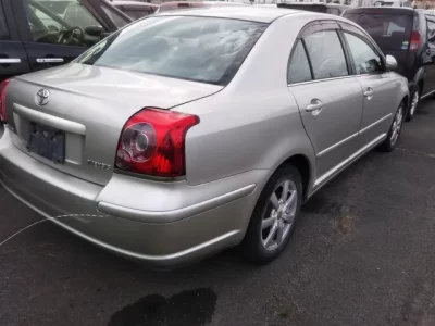 Toyota AVENSIS SEDAN