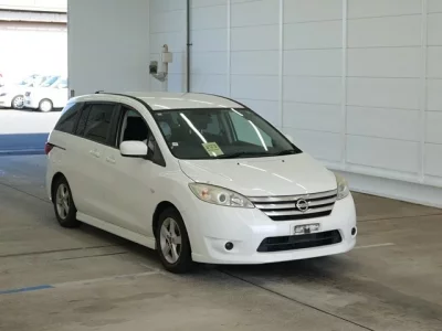 Nissan LAFESTA