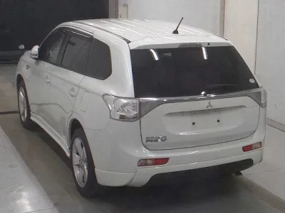Mitsubishi OUTLANDER PHEV