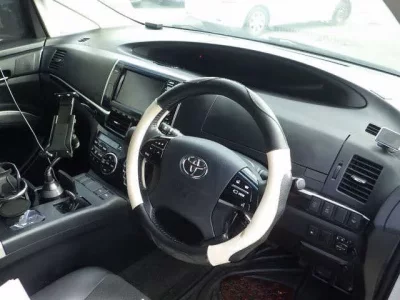 Toyota ESTIMA HYBRID