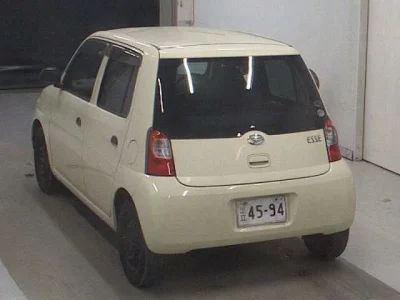Daihatsu Esse