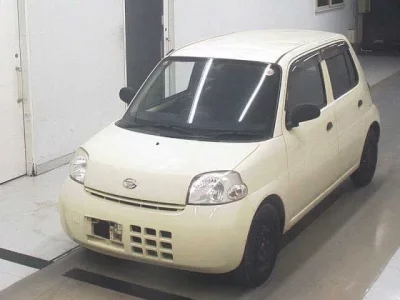 Daihatsu Esse