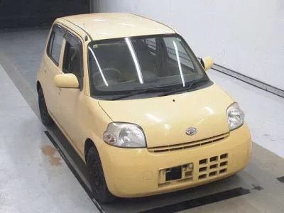 Daihatsu Esse