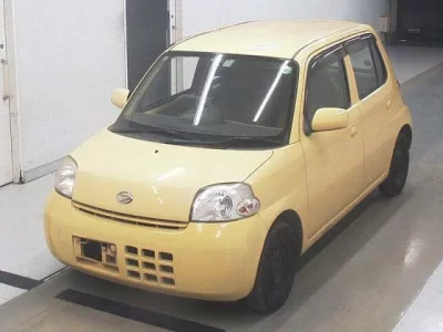 Daihatsu Esse