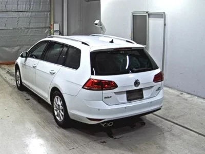 Volkswagen GOLF VARIANT