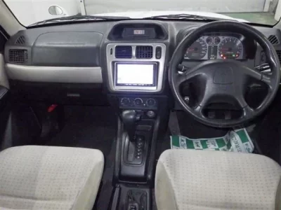 Mitsubishi PAJERO IO