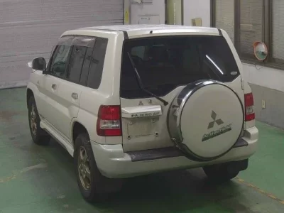 Mitsubishi PAJERO IO