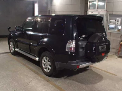 Mitsubishi PAJERO