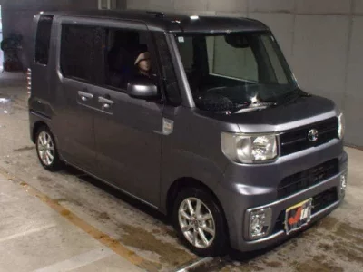 Toyota PIXIS MEGA