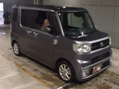Toyota PIXIS MEGA