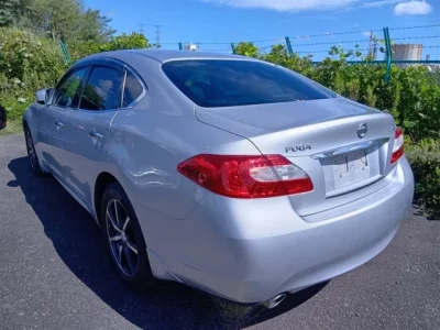 Nissan FUGA