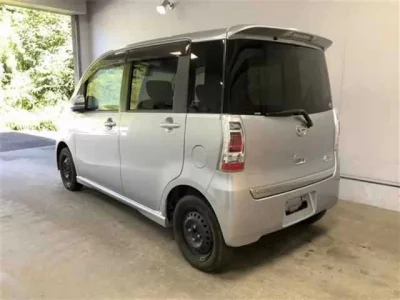 Daihatsu TANTO EXE