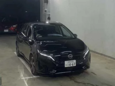 Nissan AURA