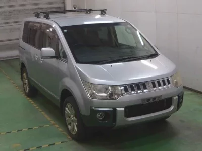 Mitsubishi DELICA D5