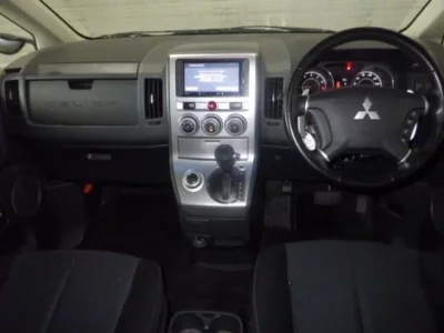 Mitsubishi DELICA D5