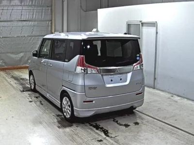 Mitsubishi DELICA D2