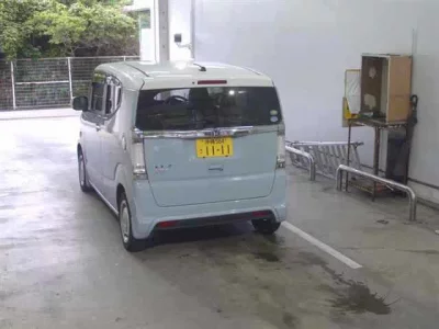 Honda N BOX SLASH