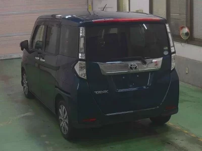 Toyota TANK