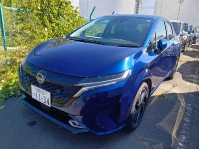 Nissan AURA
