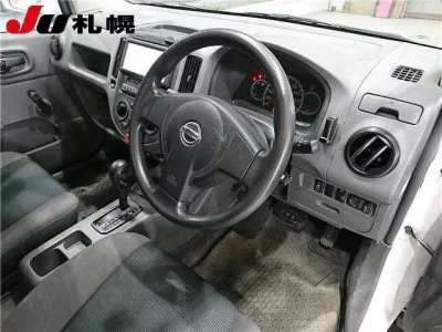 Nissan AD