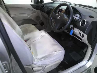 Mitsubishi COLT PLUS