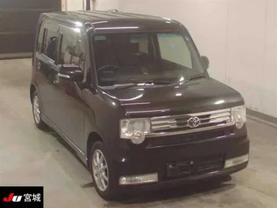 Toyota PIXIS SPACE