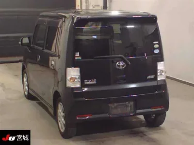 Toyota PIXIS SPACE