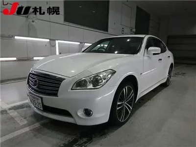 Nissan FUGA