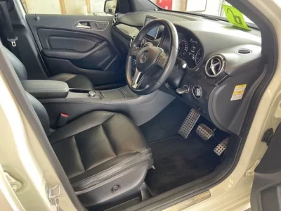 Mercedes-Benz B CLASS