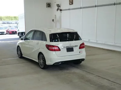 Mercedes-Benz B CLASS