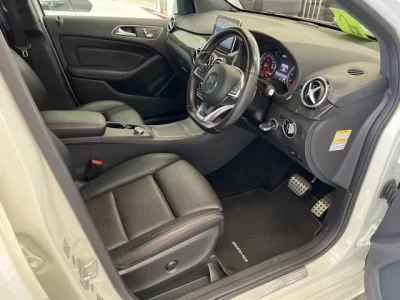 Mercedes-Benz B CLASS