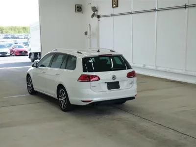 Volkswagen GOLF VARIANT