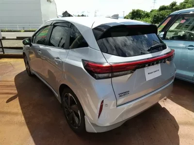 Nissan AURA