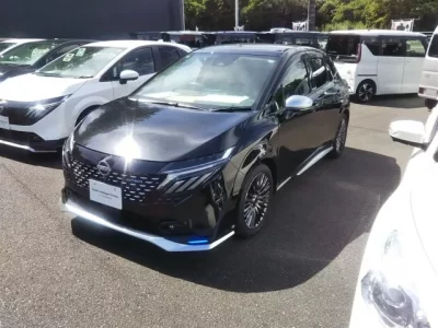 Nissan AURA